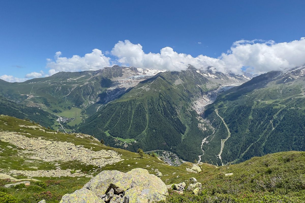 Paysage montagneux en été