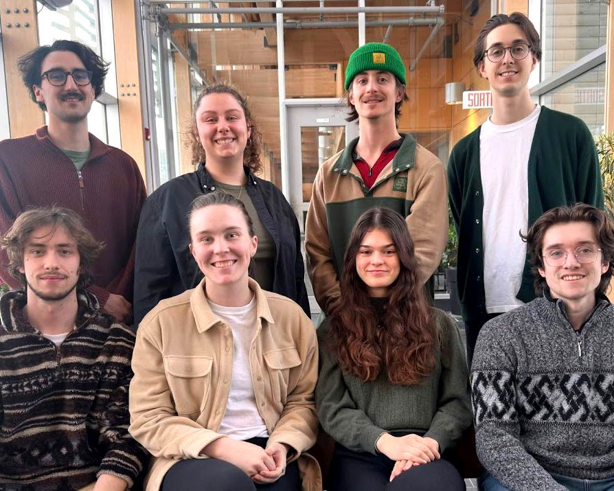 Groupe de 8 étudiants