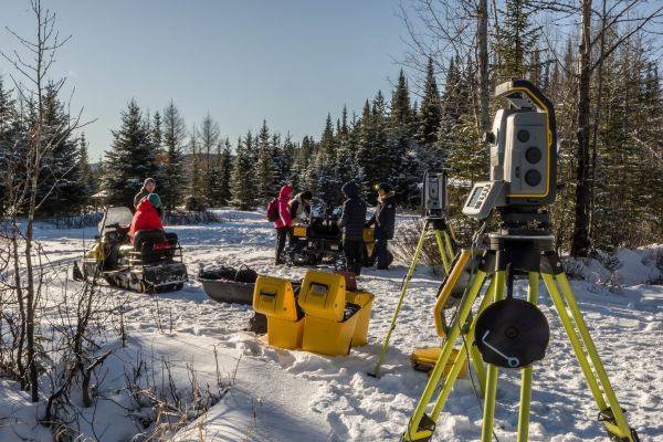 Une équipe du projet SNOW à la Forêt Montmorency 