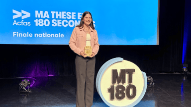 Laura Chrétien lors de la finale nationale de Ma thèse en 180 secondes. 