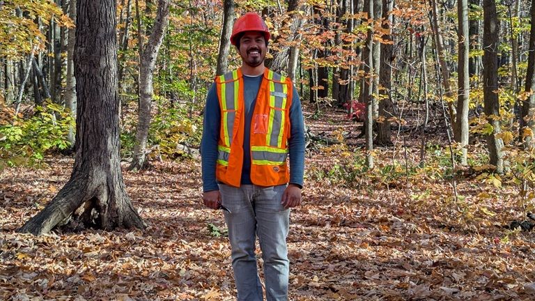 Sanjoy Roy étudiant au doctorat en sciences forestières